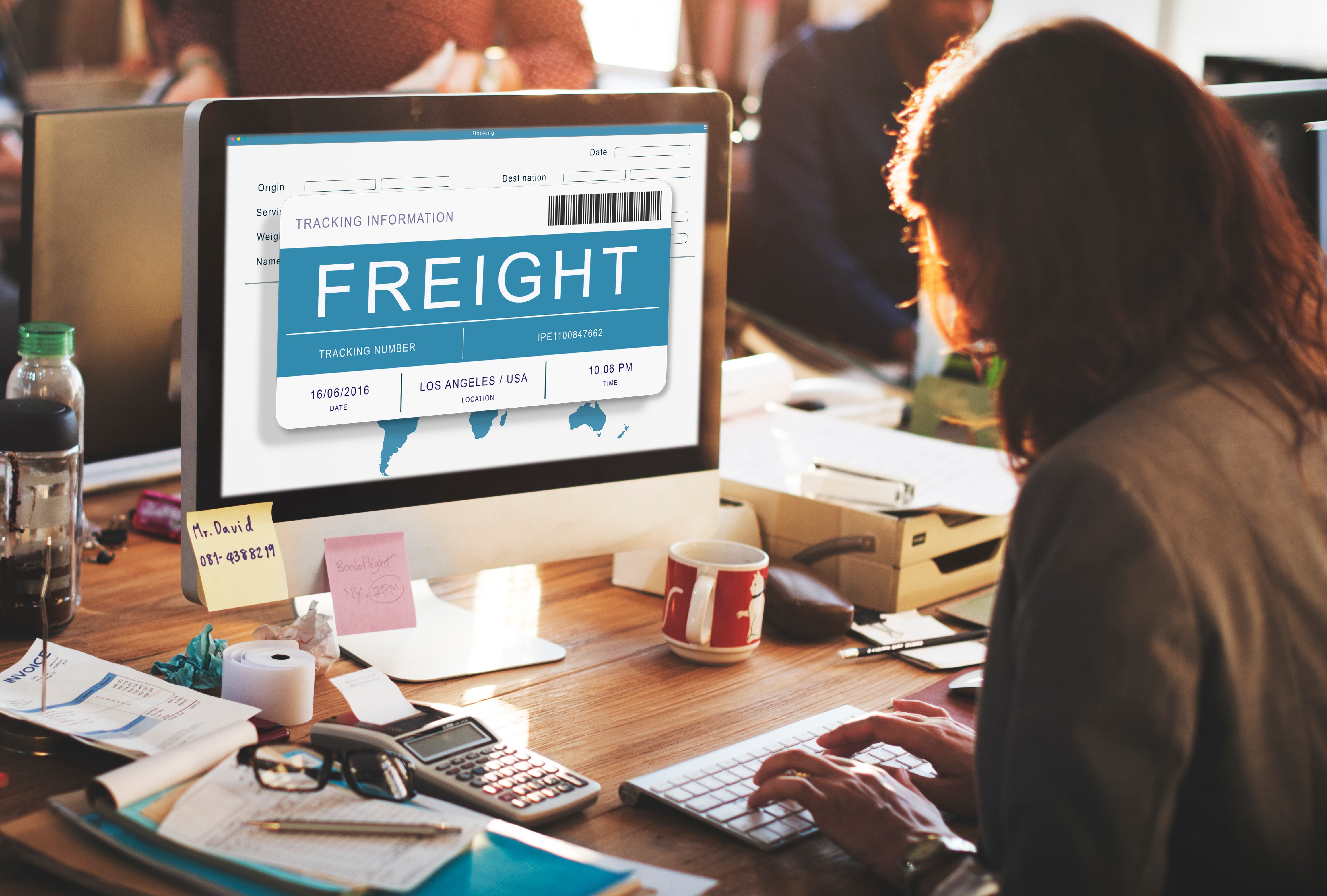 Differences Between Freight Forwarders and Customs Brokers